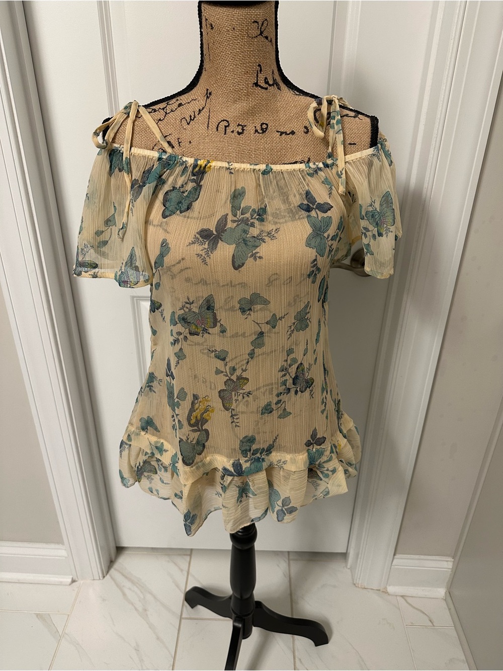 Royal live Shear Cream Off-Shoulder Butterfly Print Blouse with Ruffle Hem